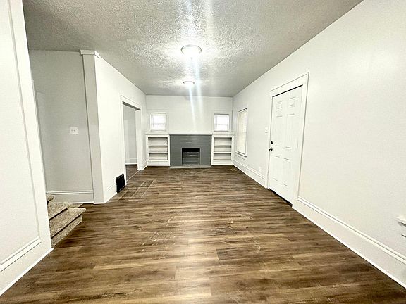 3rd image of 1455 Miami Ct NE