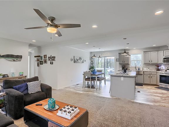 4th image of 3724 Ellwood Rd