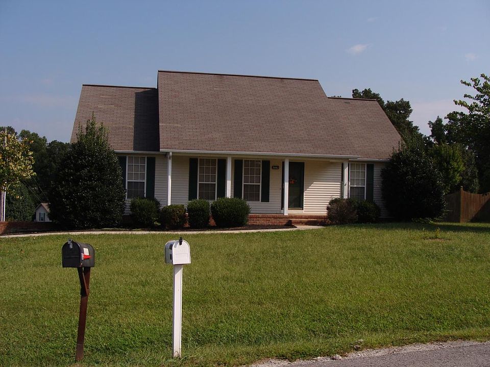 1st image of 3441 Riveroaks Dr