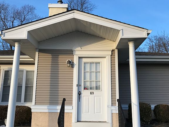 2nd image of 2139 E Chestnut Ave APT 69