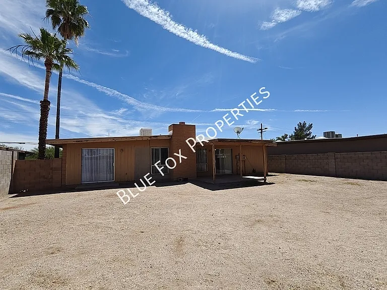 2618 S Camino Seco — Photo 25