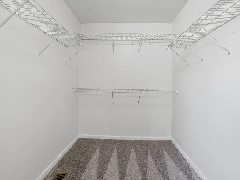 5658 Brownstone Dr — Photo 13