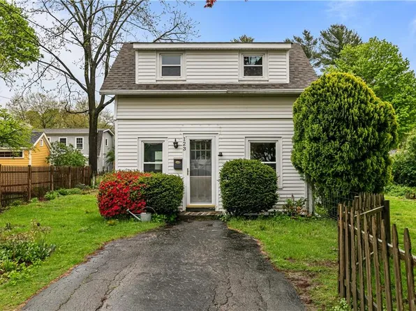 123 Meadow Ave, South Kingstown, RI 02879