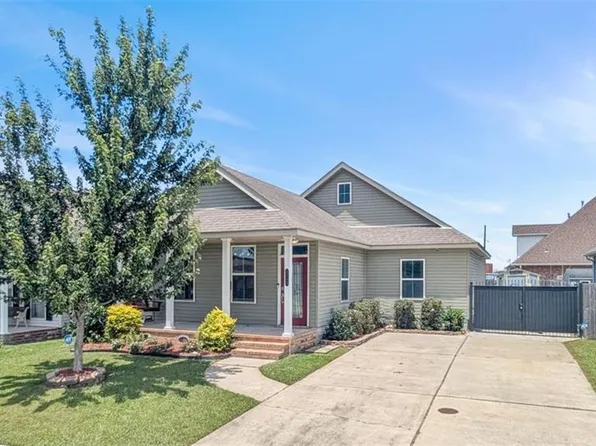 4005 School Dr, Marrero, LA 70072