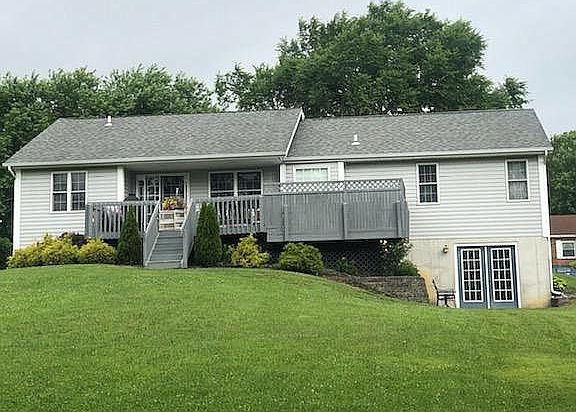 2nd image of 205 Chariss Ave