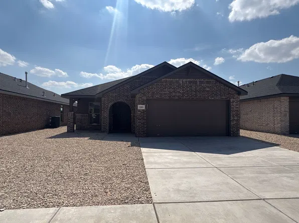 1203 Cottonwood Ave, Wolfforth, TX 79382