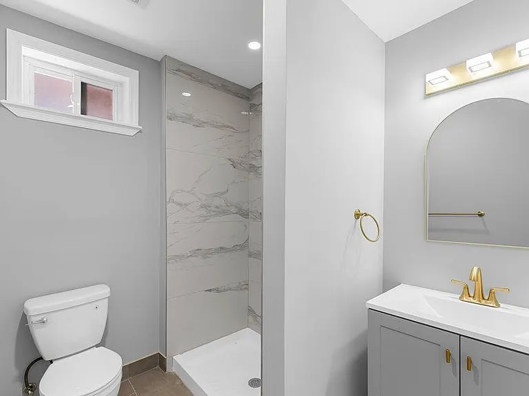 1828 W Venango St #1 — Photo 14