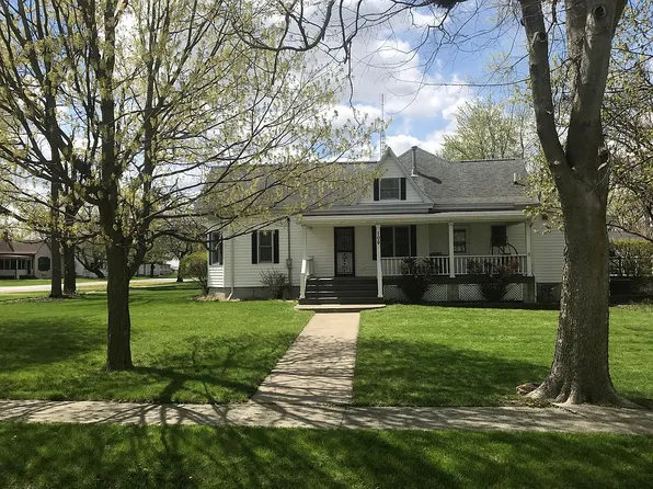 109 S Jefferson St, Towanda, IL 61776