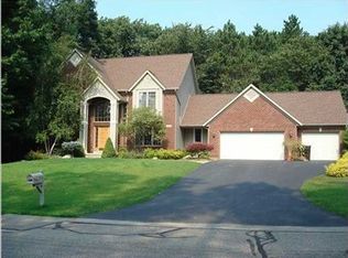 7795 Austinridge Dr SE, Caledonia, MI 49316