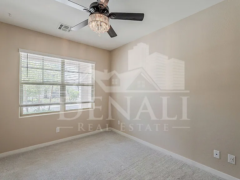 4704 S Glacier — Photo 13