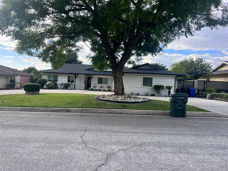 205 N Hacienda Ave — Photo 4