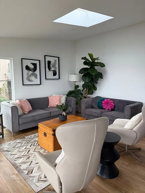 4 bed, 3650 sqft, $8,500 — Photo 3