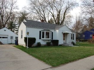 1607 Chandler Rd, Ann Arbor, MI 48105