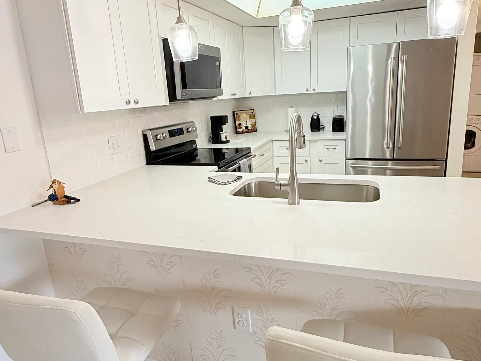 1515 Forrest Nelson Boulevard — Photo 2