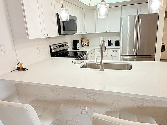 2nd image of 1515 Forrest Nelson Blvd APT Q204
