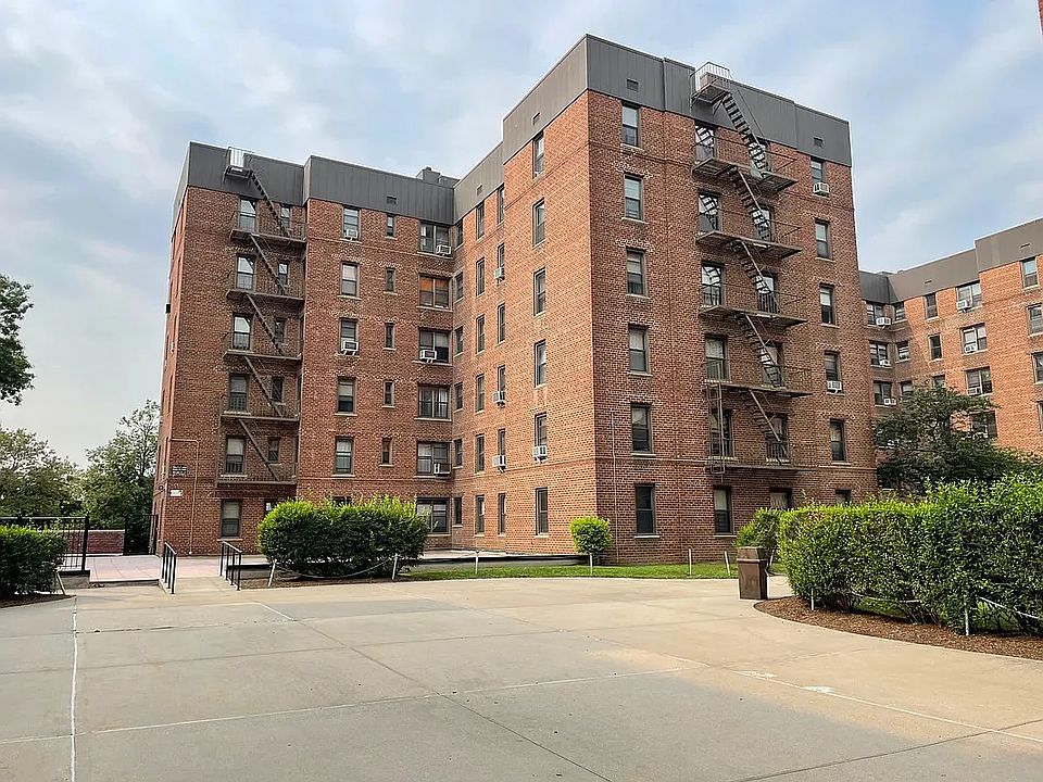1st image of 112-30 Northern Blvd #1EE