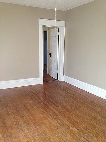 1247 Plainfield Ave NE — Photo 4
