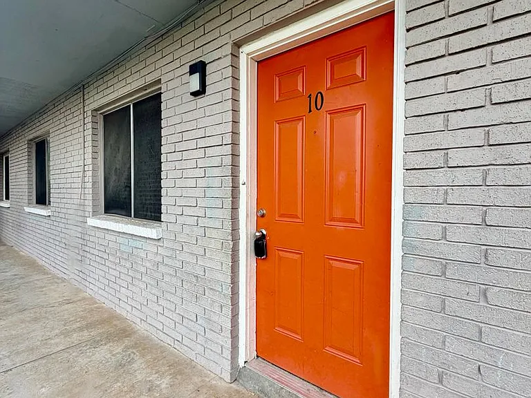 Sundance Apartments — Photo 29