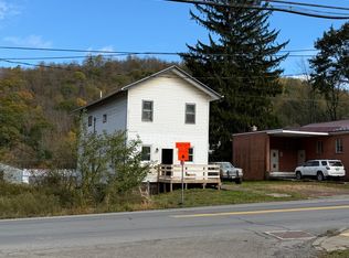 370 Front St APT 1, New Albany, PA 18833