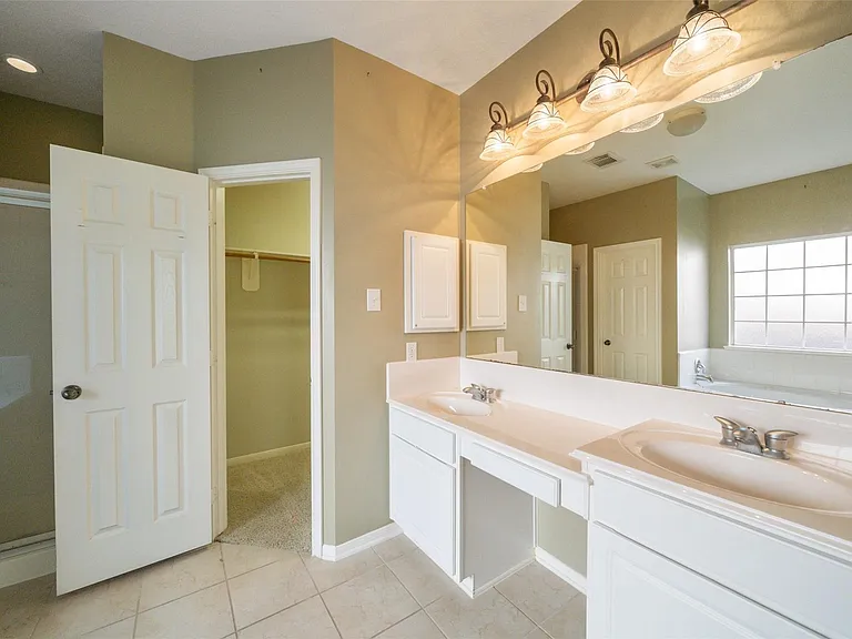 8811 Sun Haven Ln — Photo 20