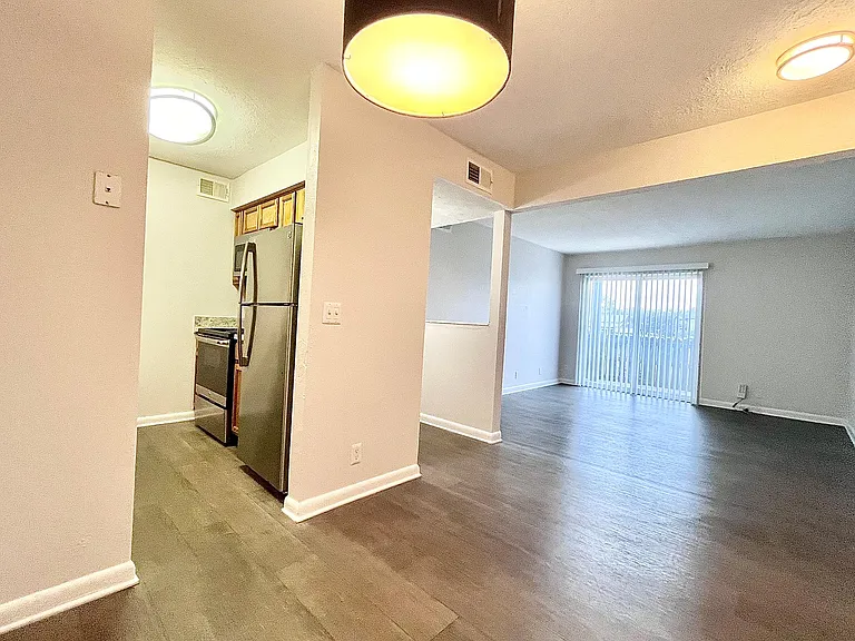 Chase Cove Apartments — Photo 83