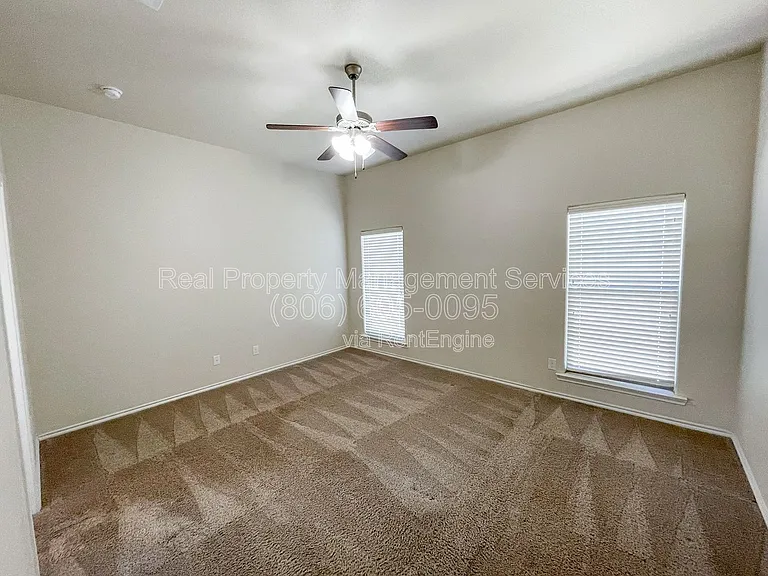 7418 102nd St — Photo 7