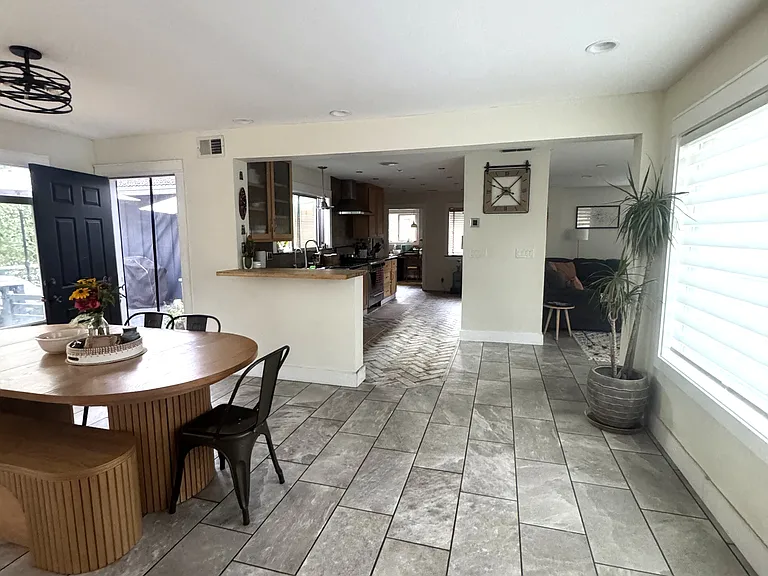 Open layout - dining, kitchen and living room combo