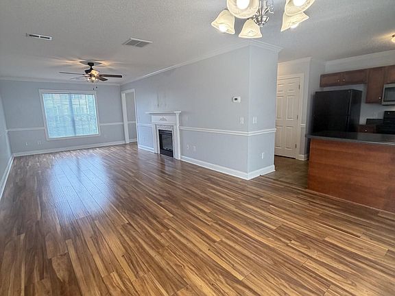 3rd image of 4235 Dudleys Grant Dr APT A