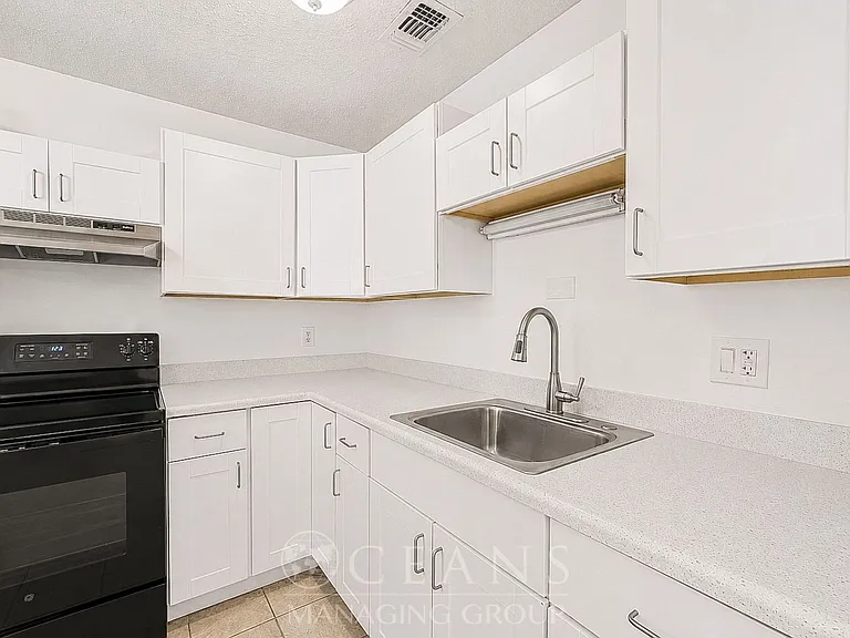 301 Riverview Blvd #2 — Photo 8