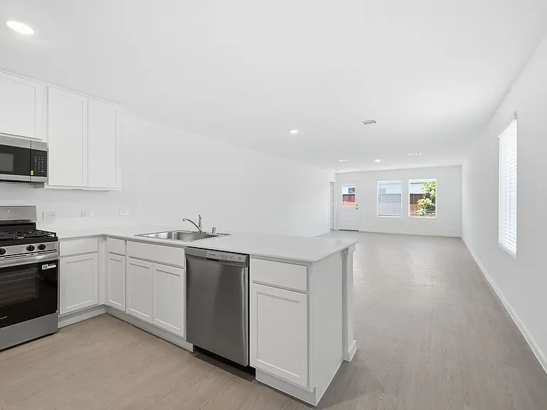 2128 Doc Holliday Rd — Photo 2