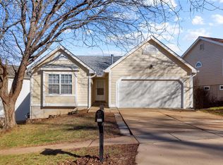 1840 Strawberry Ridge Dr, Ballwin, MO 63021