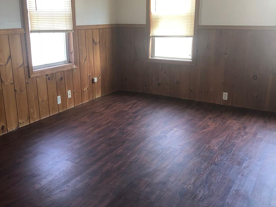 2nd image of 78 Hill St #1