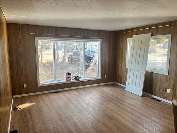 4th image of 2 Marble Ct