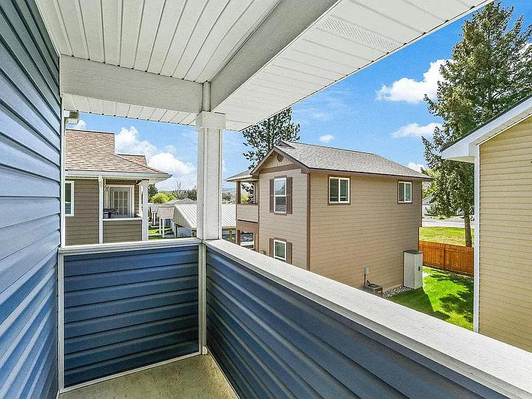 7125 N Crestline St #7 — Photo 12
