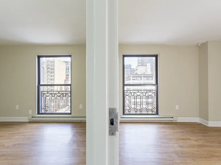 Walnut Square Apartments — Photo 7