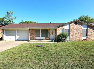 4713 Leonard St, Forest Hill, TX 76119