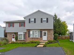 282 Riverview Dr, Ephrata, PA 17522