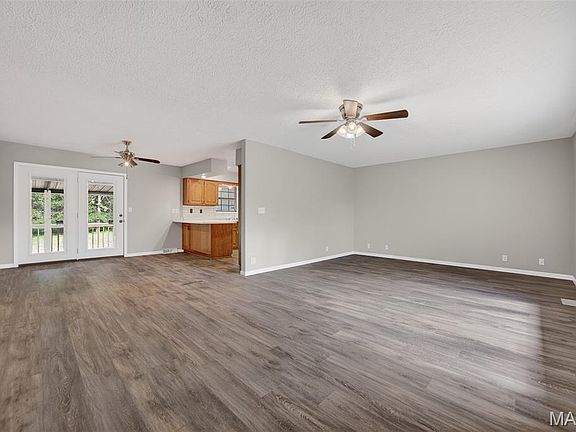 3rd image of 27300 Sparrow Ln