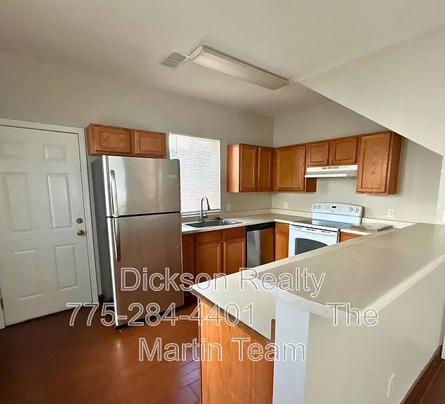1317 Powell Ln — Photo 1