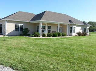 9940 E Shelly Ln, Centralia, MO 65240