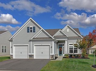 21 W Campania Ln, Farmingdale, NJ 07727