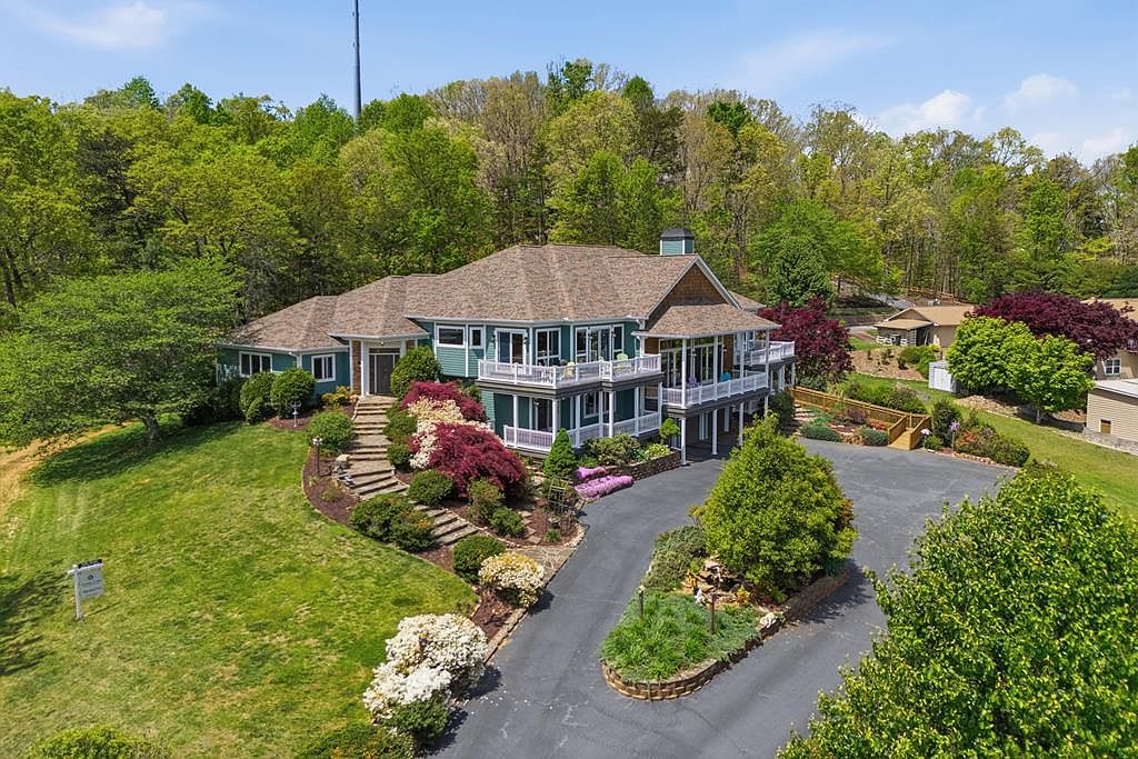 1526 Cedar View Ln, Hiawassee, GA 30546 | MLS #429832 | Zillow