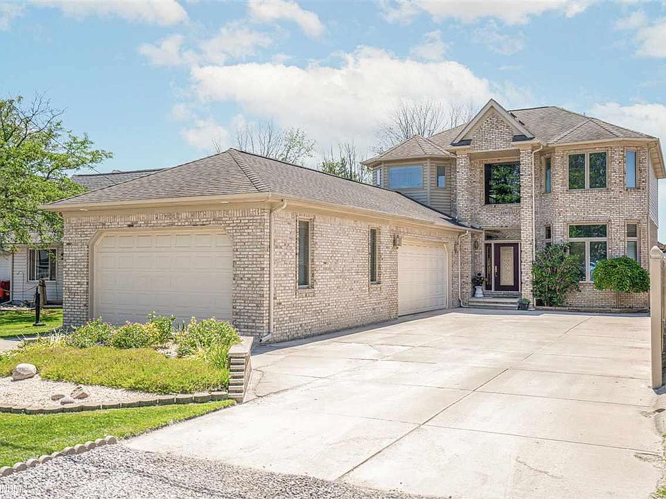 1st image of 32972 Killewald Dr