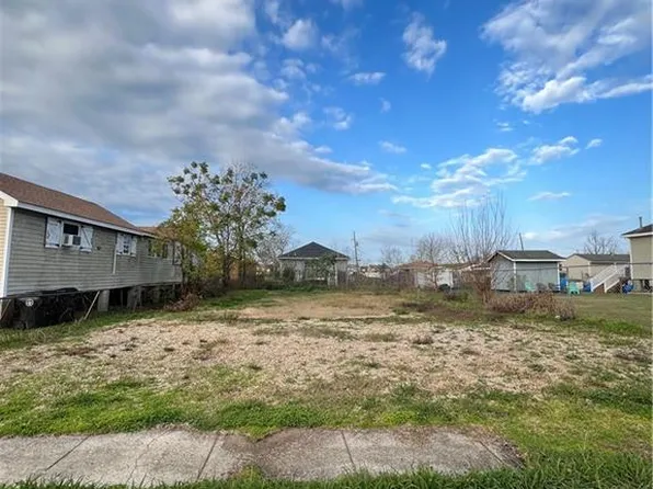 4742 Haydel St, New Orleans, LA 70126