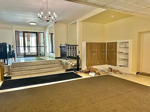2nd image of 464 Commonwealth Ave APT 38