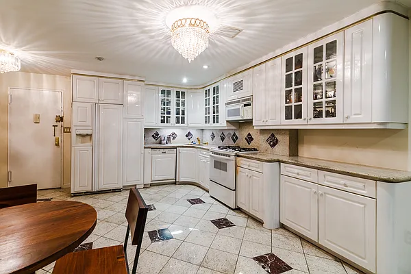 Sold by Bank Neary | media 2