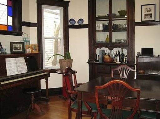 Building Photo 4