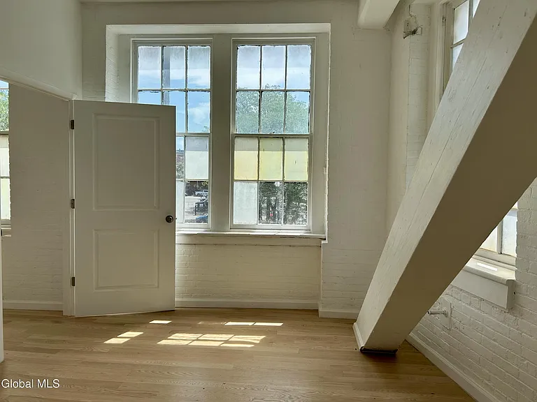 155 River St #2D — Photo 15