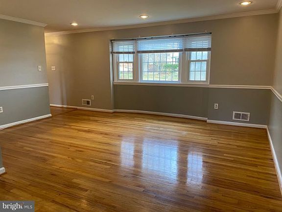 3rd image of 11820 Milbern Dr