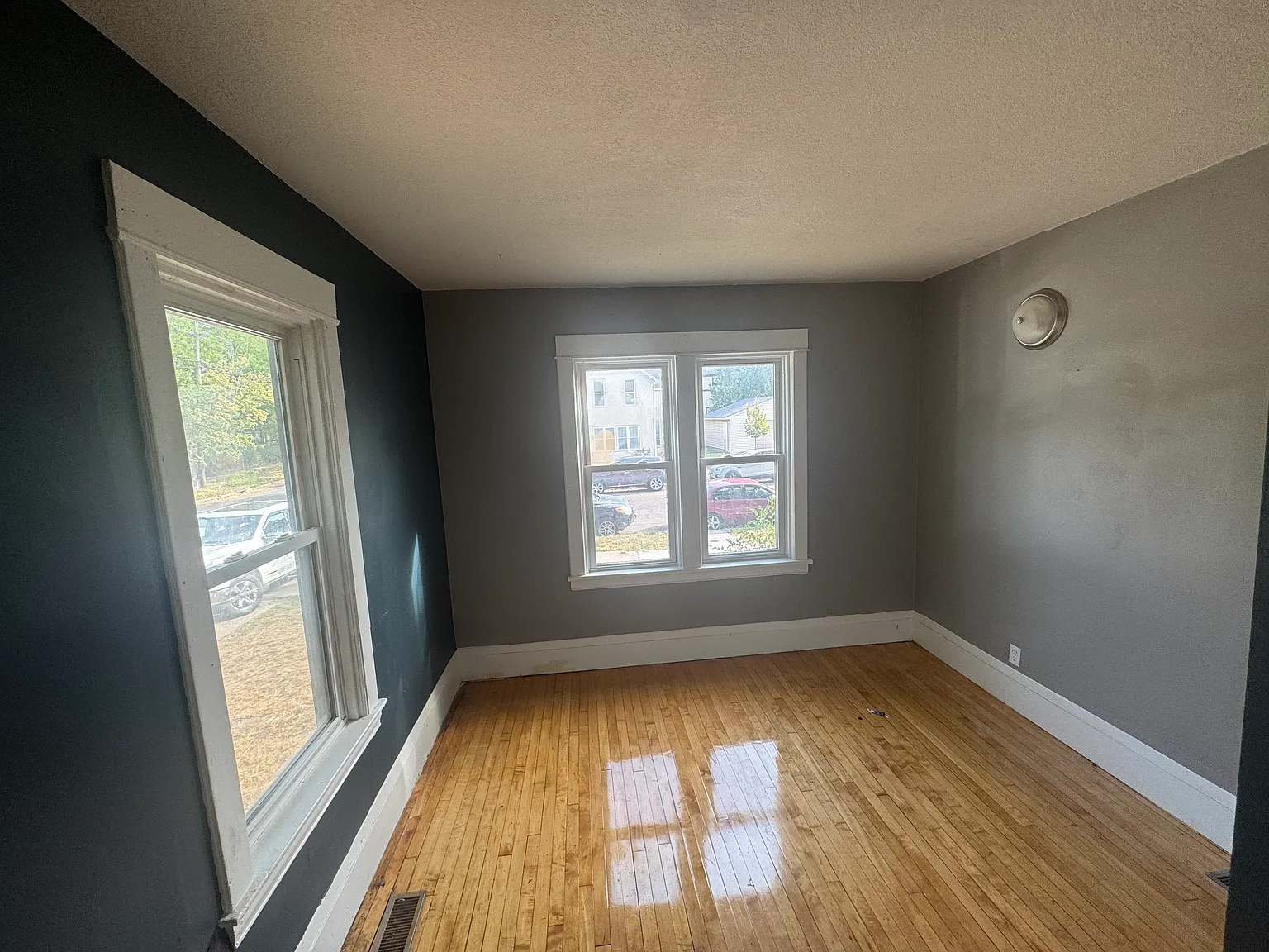 1 bed, 1200 sqft, $1,250 — Photo 4